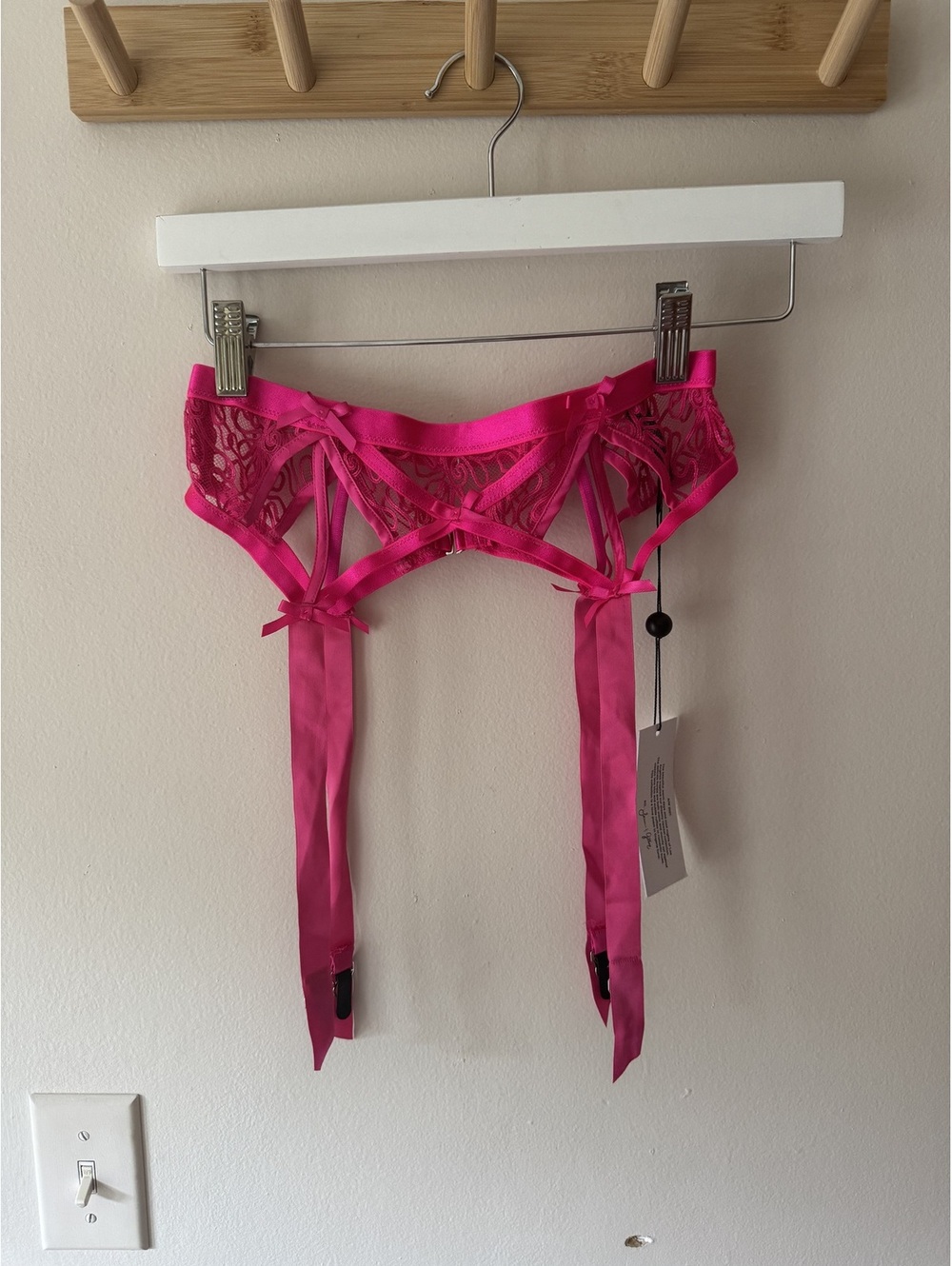 NWT For Love & Lemons Fuchsia Pink Lace Garter Belt - Small